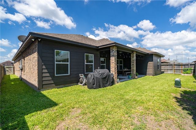 6726 Battery Park Ct, Corpus Christi, TX 78414