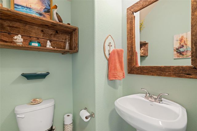 304 Quarry LN, Liberty Hill, TX 78642