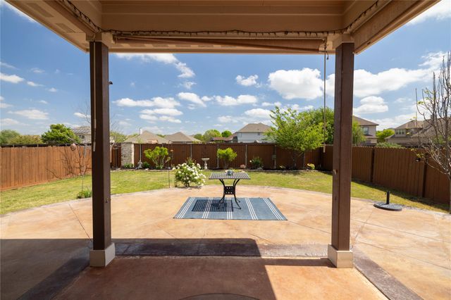 304 Quarry LN, Liberty Hill, TX 78642