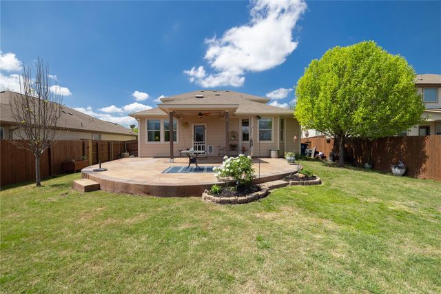 304 Quarry LN, Liberty Hill, TX 78642