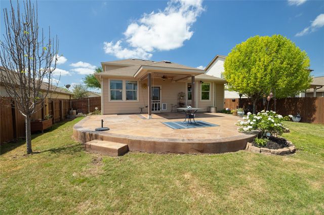 304 Quarry LN, Liberty Hill, TX 78642