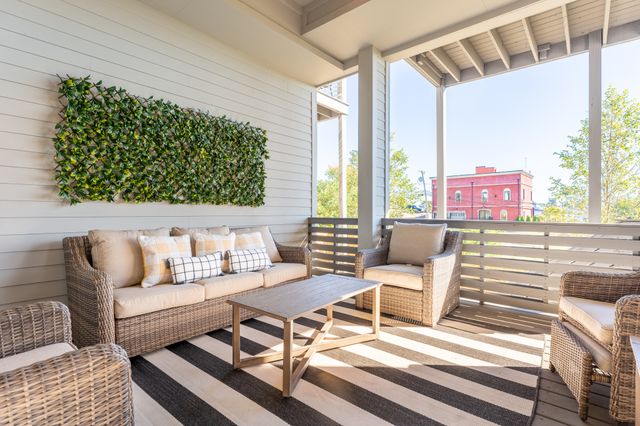 24 Fern Ave, Nashville, TN 37207