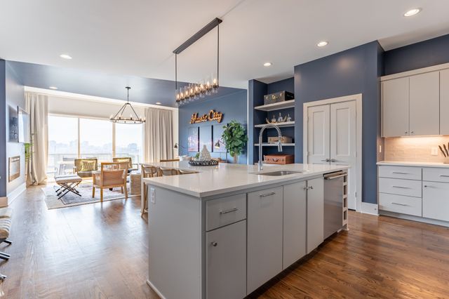 24 Fern Ave, Nashville, TN 37207