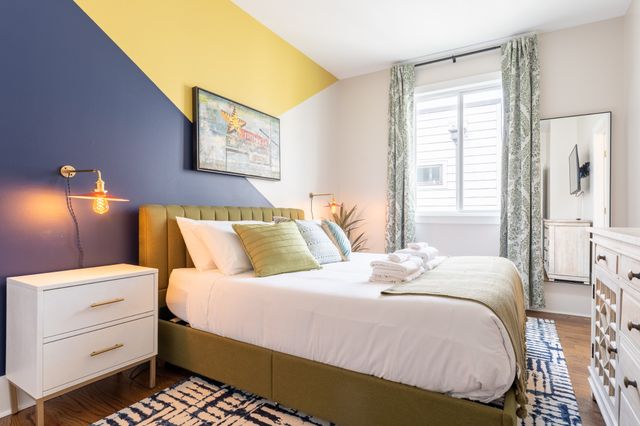 24 Fern Ave, Nashville, TN 37207