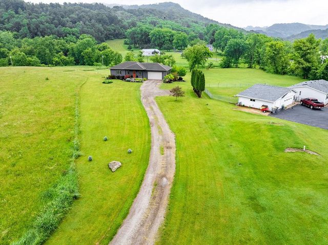 N6724 County Road M, Holmen, WI 54636