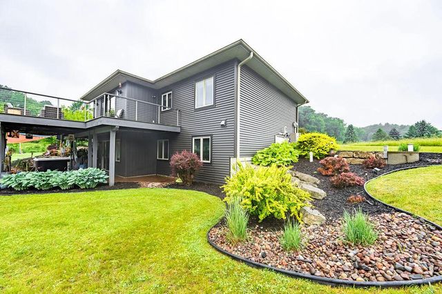 N6724 County Road M, Holmen, WI 54636