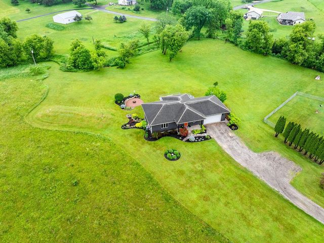 N6724 County Road M, Holmen, WI 54636