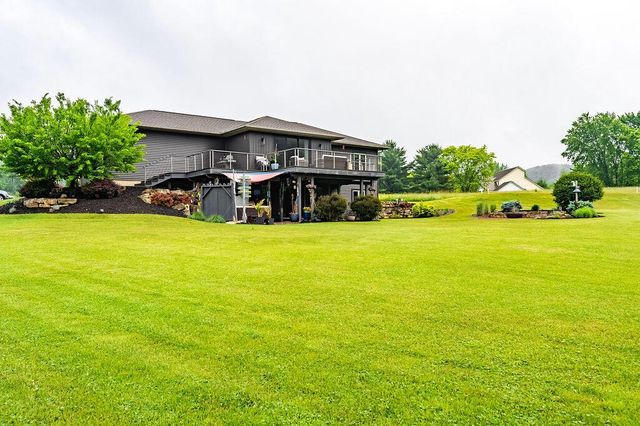 N6724 County Road M, Holmen, WI 54636