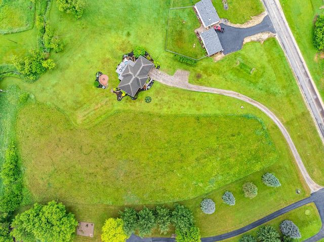 N6724 County Road M, Holmen, WI 54636