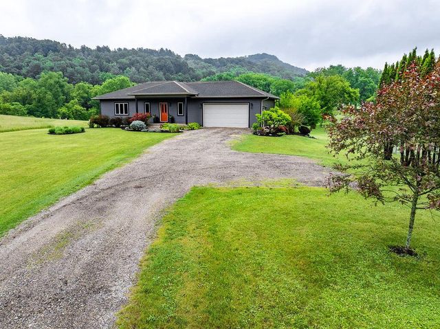 N6724 County Road M, Holmen, WI 54636