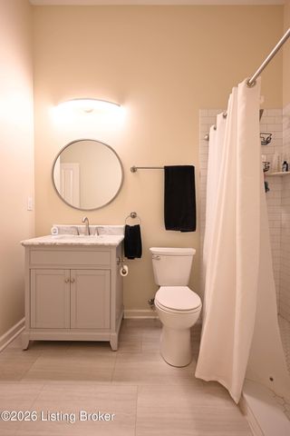 821 E Chestnut St, Louisville, KY 40204