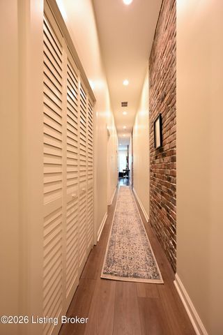 821 E Chestnut St, Louisville, KY 40204