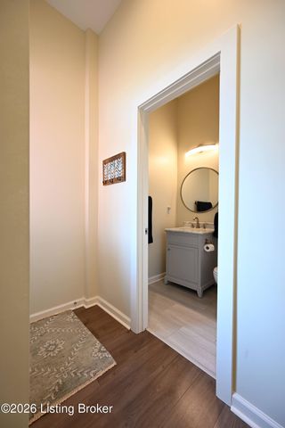 821 E Chestnut St, Louisville, KY 40204