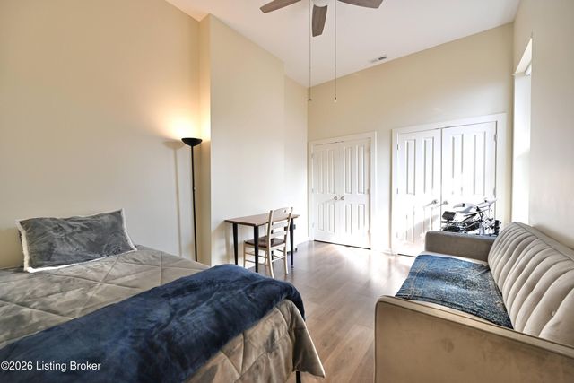 821 E Chestnut St, Louisville, KY 40204