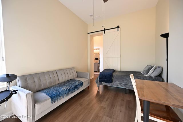 821 E Chestnut St, Louisville, KY 40204