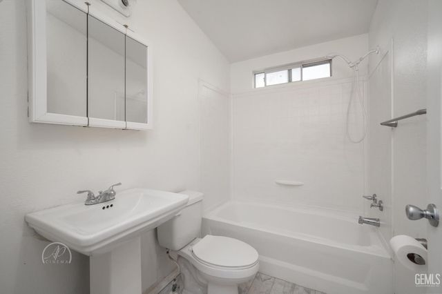 124 Roosevelt Place, Taft, CA 93268