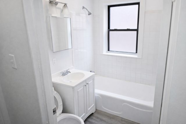 6710 S Merrill Avenue 2E, Chicago, IL 60649