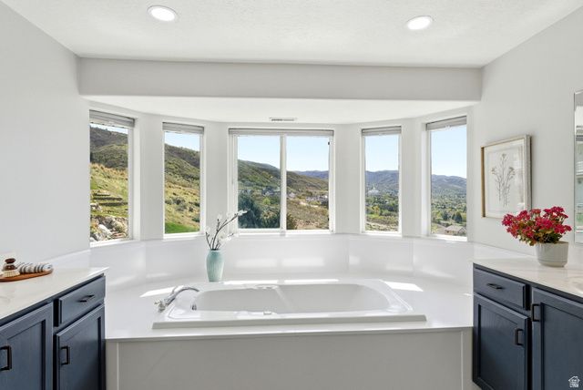 1440 E NORTHRIDGE DR, Bountiful, UT 84010