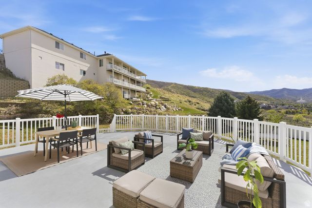 1440 E NORTHRIDGE DR, Bountiful, UT 84010