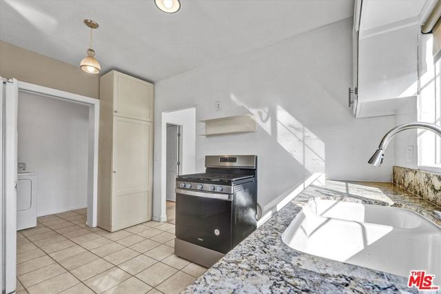 2318 Yosemite Drive, Eagle Rock, CA 90041