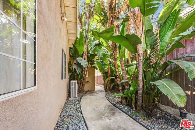 2318 Yosemite Drive, Eagle Rock, CA 90041