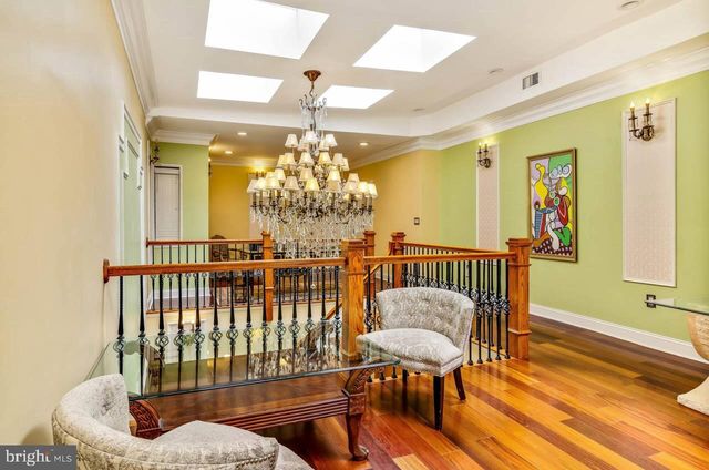 26 S STRAWBERRY ST, Philadelphia, PA 19106