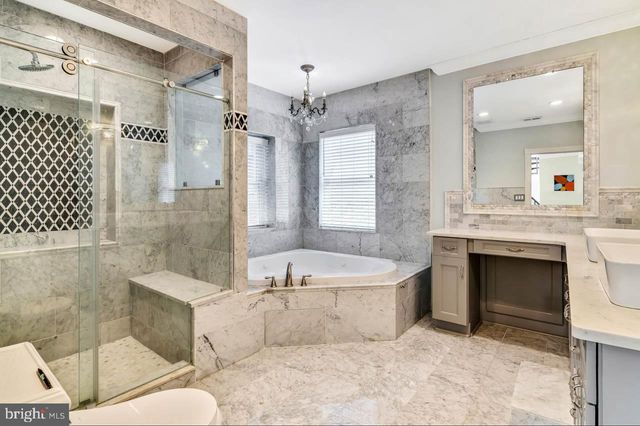 26 S STRAWBERRY ST, Philadelphia, PA 19106