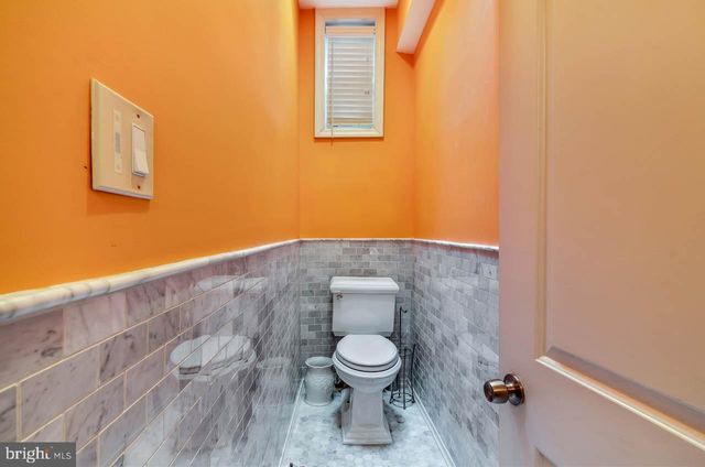 26 S STRAWBERRY ST, Philadelphia, PA 19106
