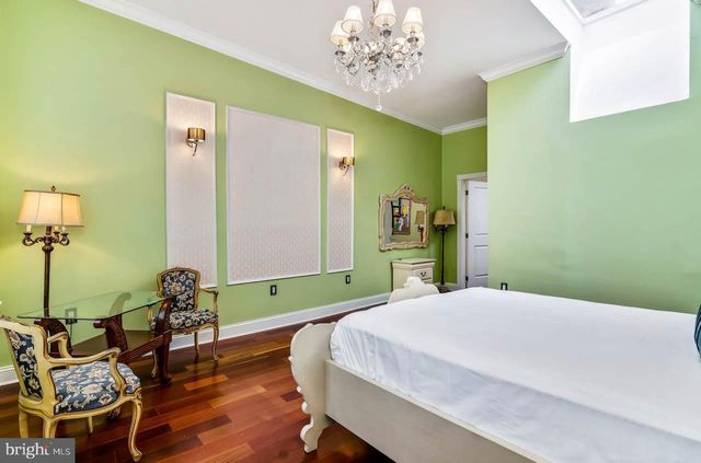 26 S STRAWBERRY ST, Philadelphia, PA 19106