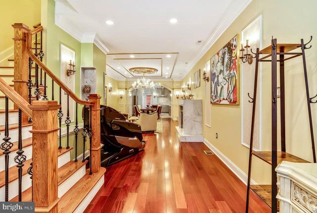 26 S STRAWBERRY ST, Philadelphia, PA 19106
