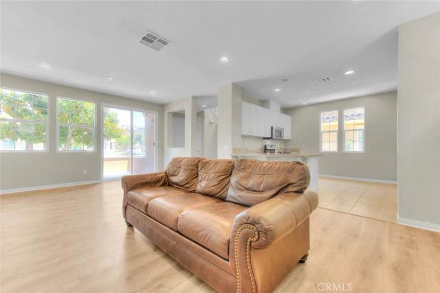 6130 Snapdragon, Eastvale, CA 92880