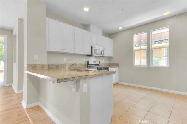 6130 Snapdragon, Eastvale, CA 92880
