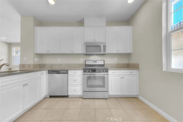 6130 Snapdragon, Eastvale, CA 92880