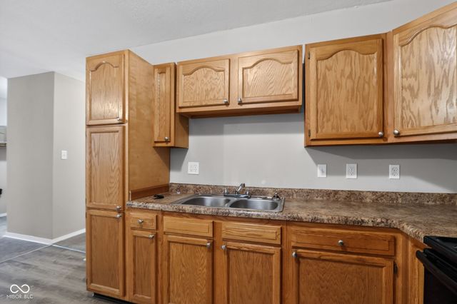 1119 Waldemere Avenue, Indianapolis, IN 46241