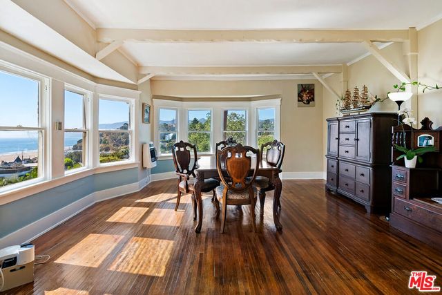 207 Ocean Avenue, Santa Monica, CA 90402