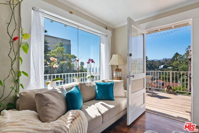 207 Ocean Avenue, Santa Monica, CA 90402