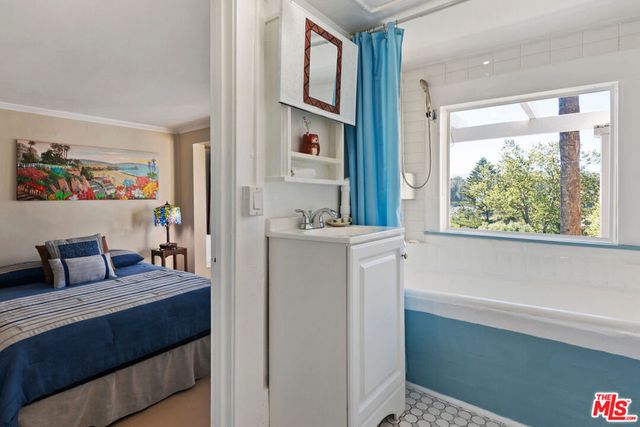207 Ocean Avenue, Santa Monica, CA 90402