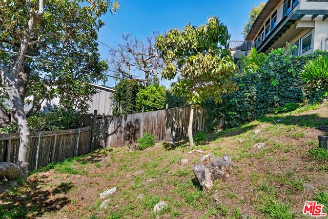 207 Ocean Avenue, Santa Monica, CA 90402