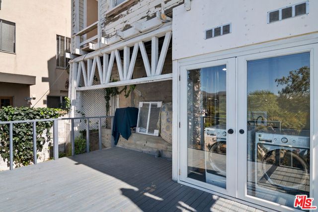 207 Ocean Avenue, Santa Monica, CA 90402