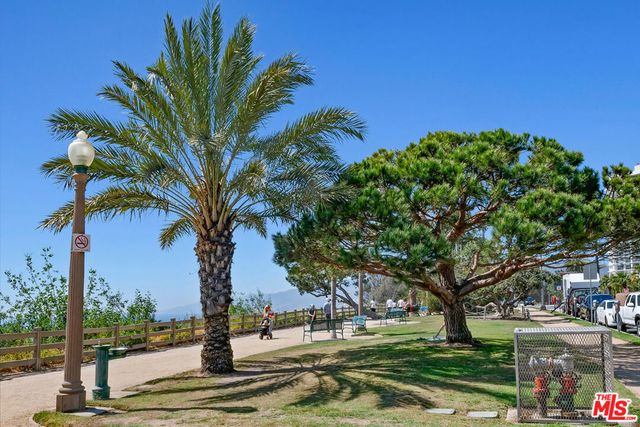207 Ocean Avenue, Santa Monica, CA 90402
