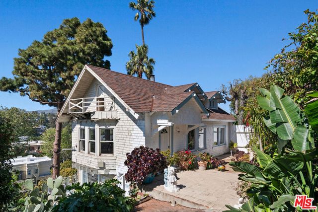 207 Ocean Avenue, Santa Monica, CA 90402