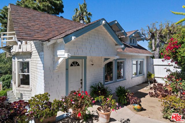 207 Ocean Avenue, Santa Monica, CA 90402