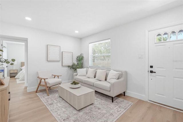 2847 10TH AVENUE N, St Petersburg, FL 33713