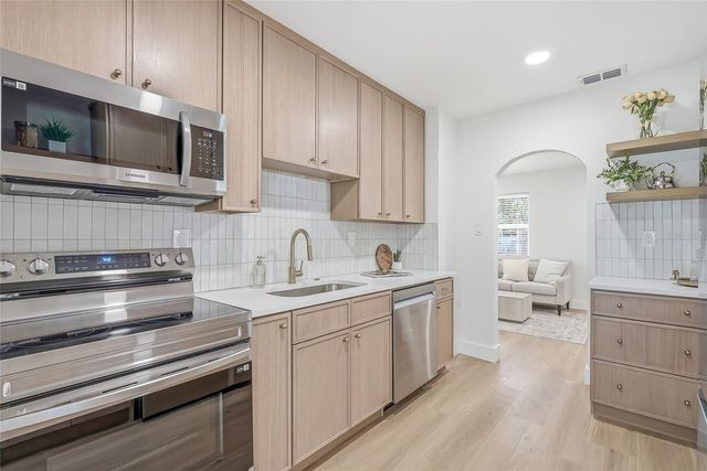 2847 10TH AVENUE N, St Petersburg, FL 33713