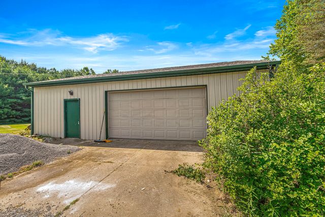 12033 Shavehead, Jones, MI 49061