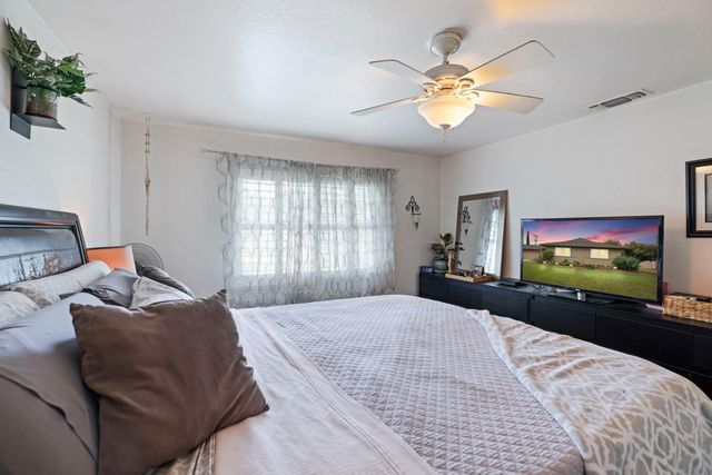 2222 Rutledge Way, Stockton, CA 95207
