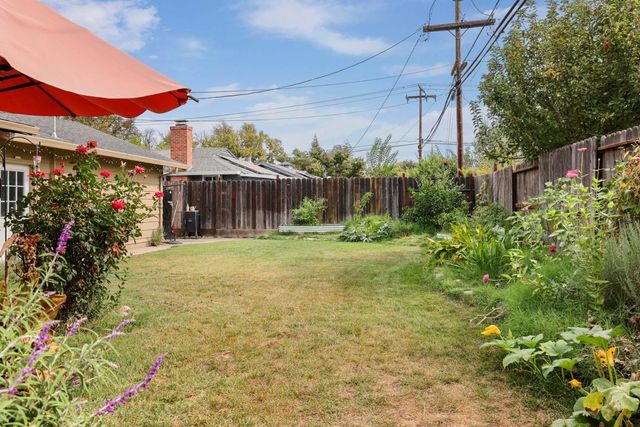 2222 Rutledge Way, Stockton, CA 95207