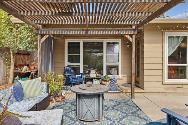 2222 Rutledge Way, Stockton, CA 95207