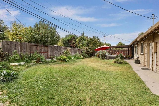 2222 Rutledge Way, Stockton, CA 95207