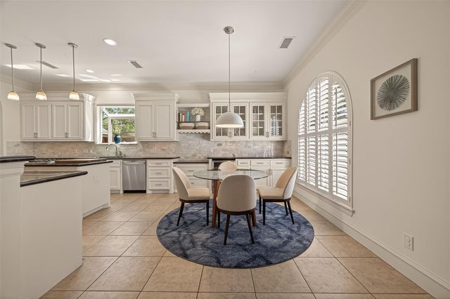 4019 Whitman Street, Houston, TX 77027
